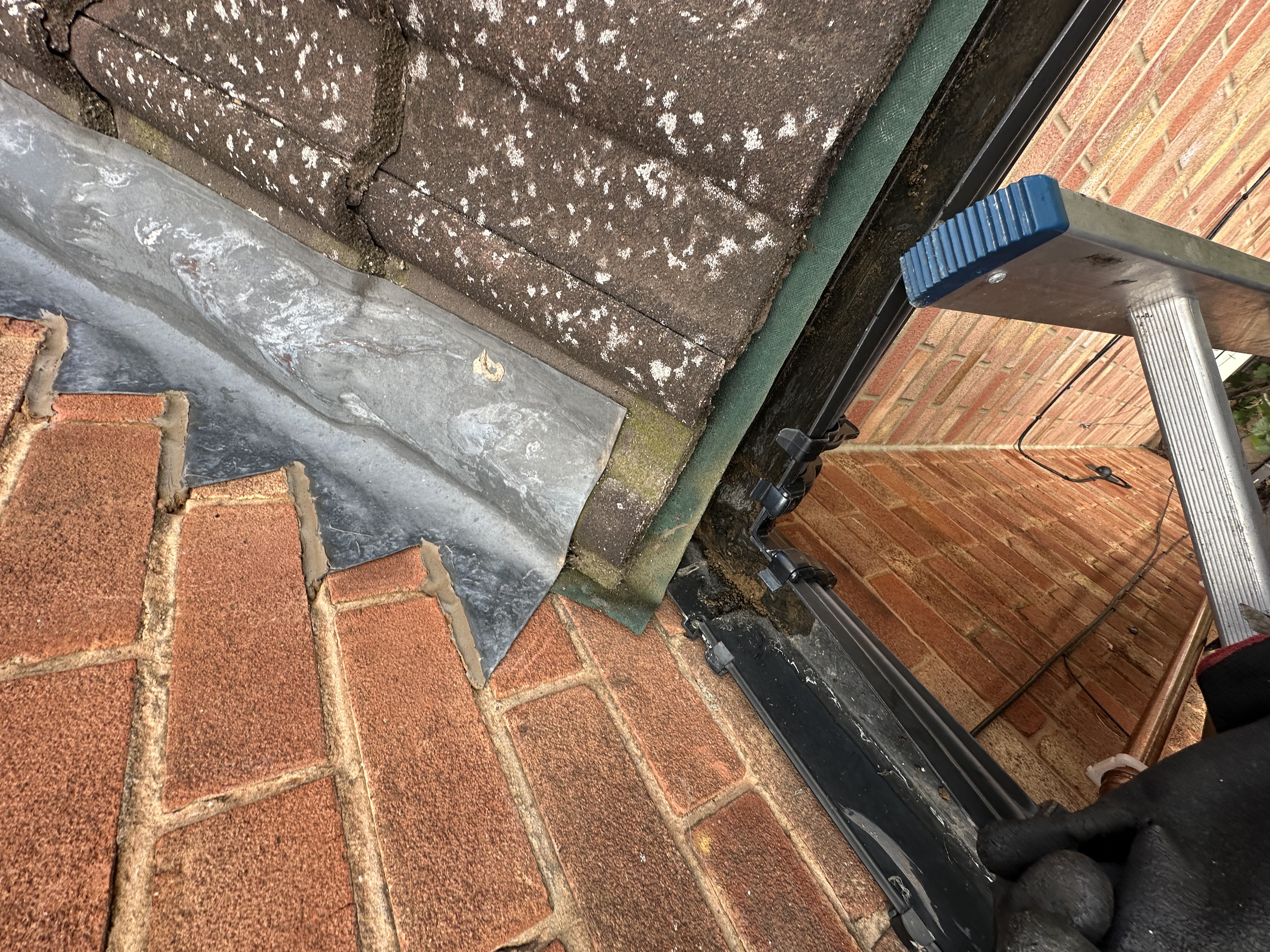 Overflowing Gutter Cleaning and Repair in Coventry